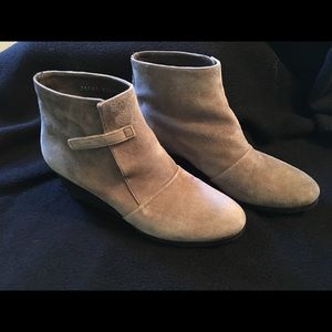 Coclico Opal Suede Ankle Boot 36 1/2